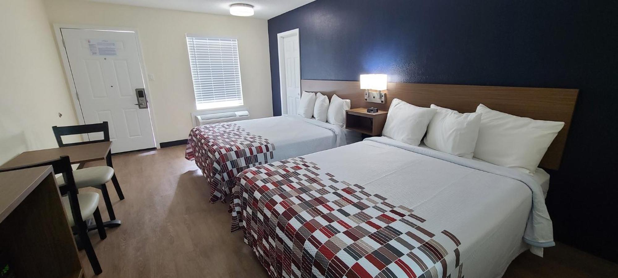 Red Roof Inn Байрън Екстериор снимка
