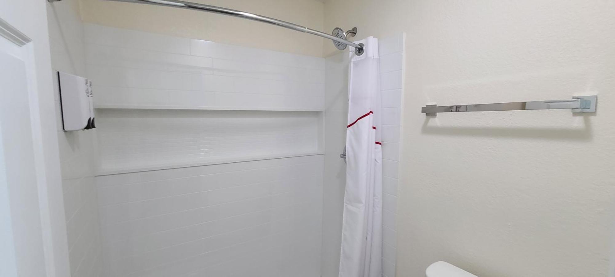 Red Roof Inn Байрън Екстериор снимка