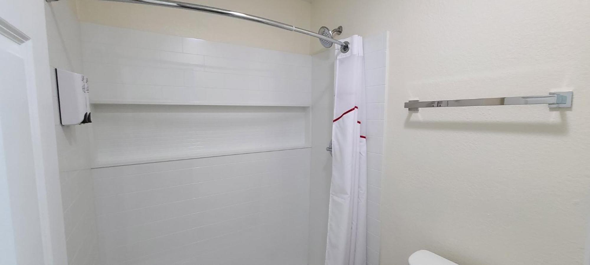 Red Roof Inn Байрън Екстериор снимка